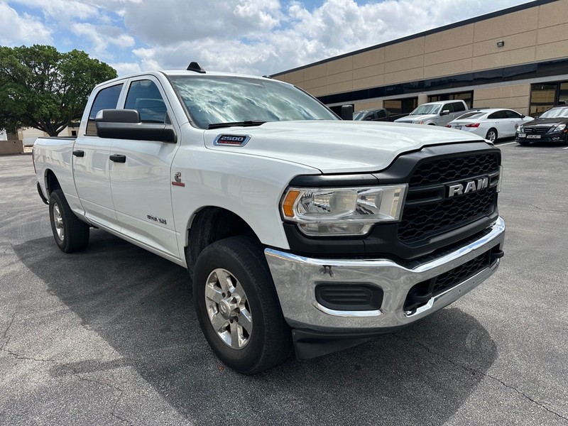 Ram 2500 Vehicle Full-screen Gallery Image 07