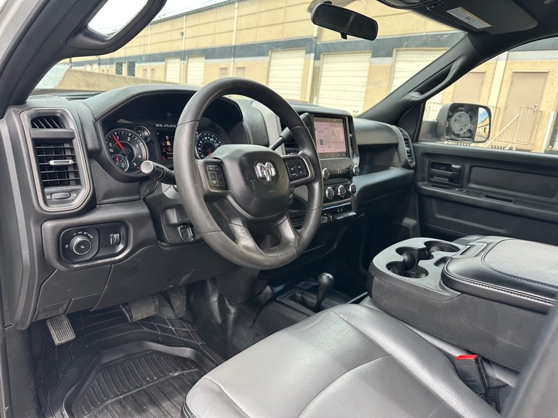 Ram 2500 Vehicle Full-screen Gallery Image 15
