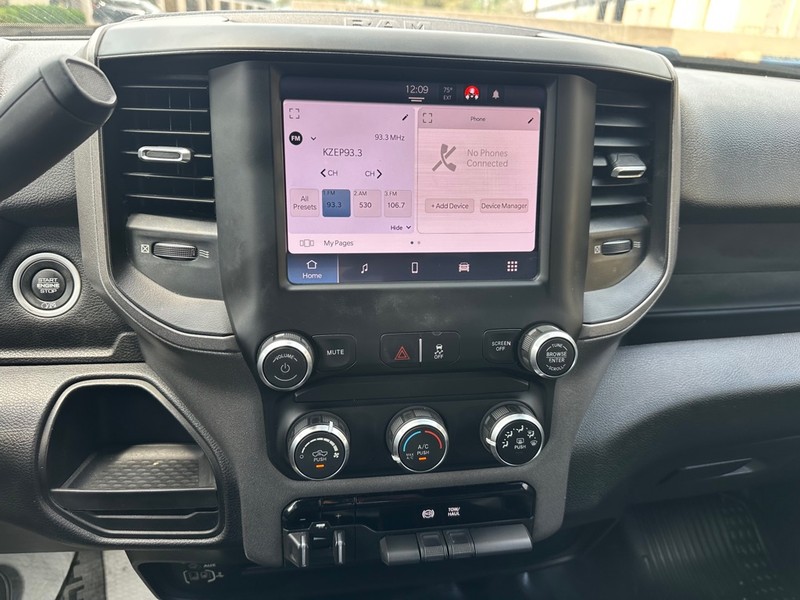 Ram 2500 Vehicle Full-screen Gallery Image 16