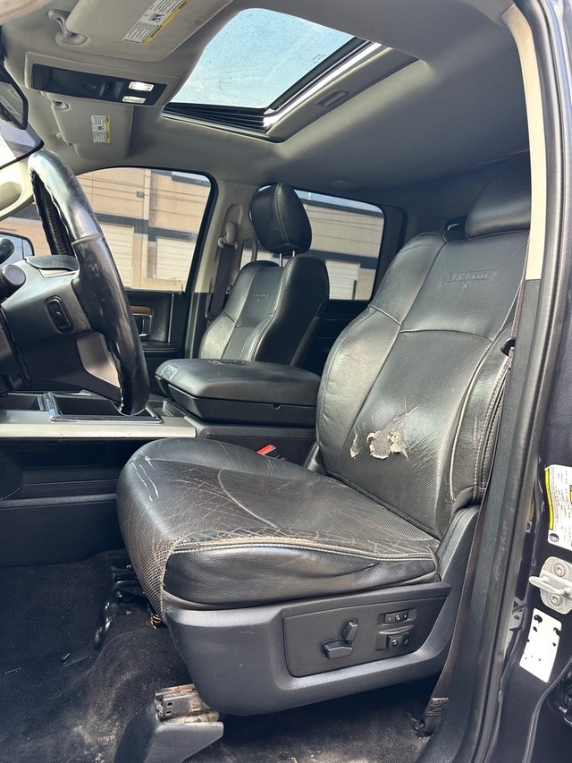 Ram 3500 Vehicle Full-screen Gallery Image 17