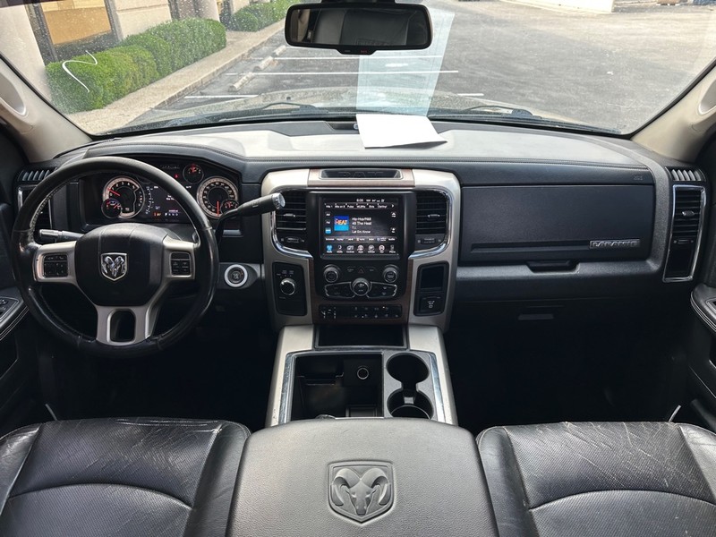 Ram 3500 Vehicle Full-screen Gallery Image 13