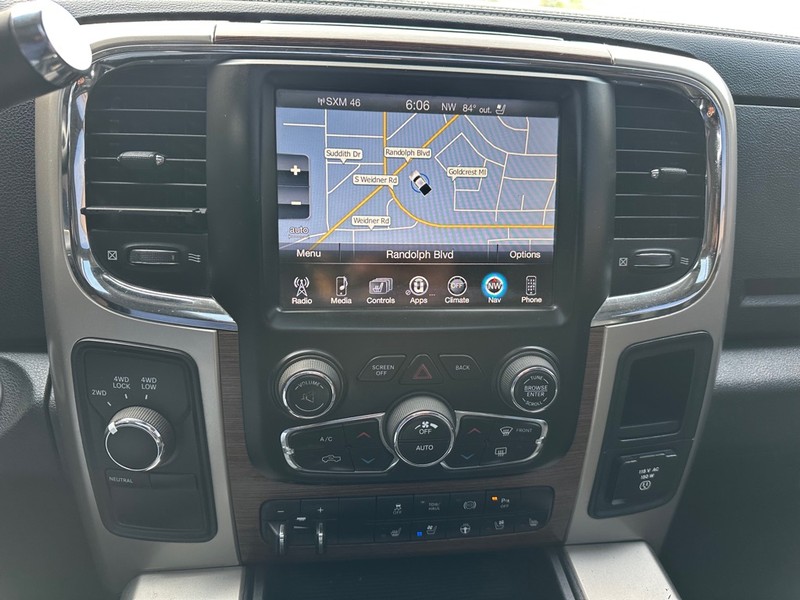 Ram 3500 Vehicle Full-screen Gallery Image 19