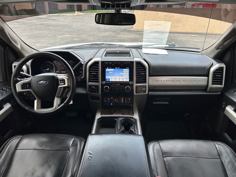 Ford Super Duty F-250 SRW Vehicle Full-screen Gallery Image 13