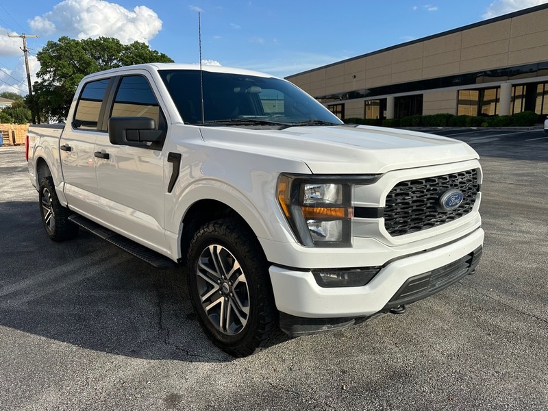 Ford F-150 Vehicle Full-screen Gallery Image 07