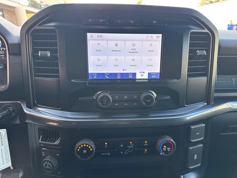 Ford F-150 Vehicle Full-screen Gallery Image 18