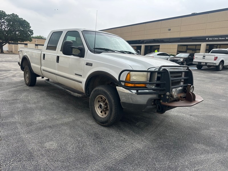 Ford F-350 Vehicle Full-screen Gallery Image 06