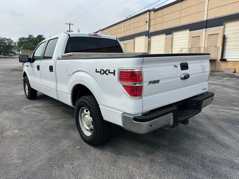 Ford F-150 Vehicle Full-screen Gallery Image 03