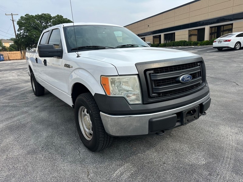 Ford F-150 Vehicle Full-screen Gallery Image 06