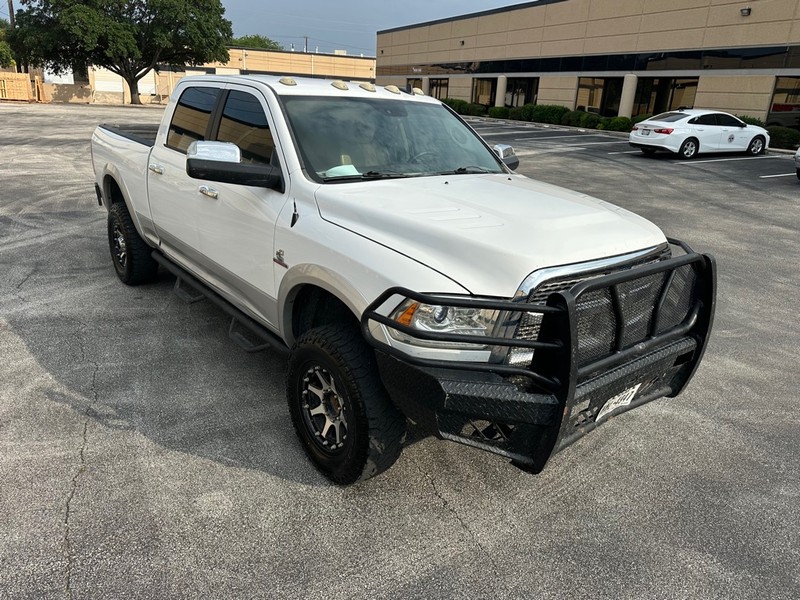Ram 2500 Vehicle Full-screen Gallery Image 7