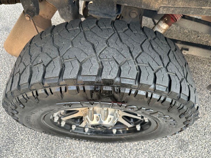 Ram 2500 Vehicle Full-screen Gallery Image 8