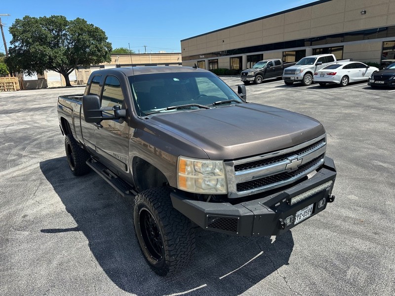 Chevrolet Silverado 1500 Vehicle Full-screen Gallery Image 08