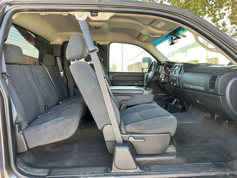 Chevrolet Silverado 1500 Vehicle Full-screen Gallery Image 11