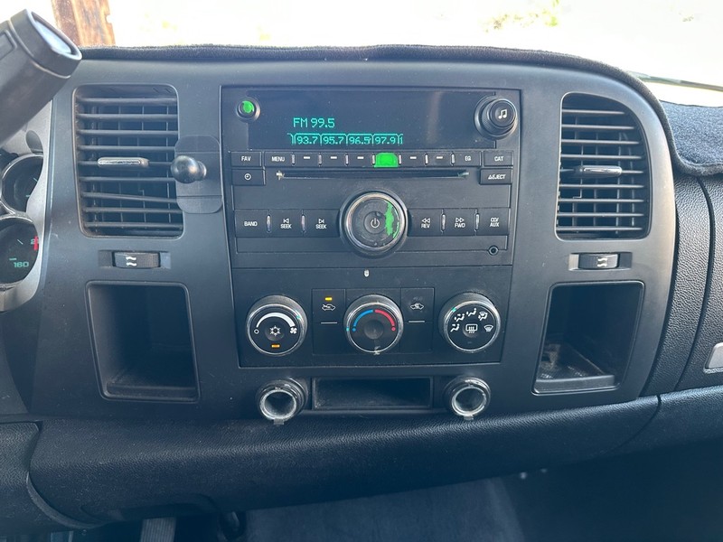 Chevrolet Silverado 1500 Vehicle Full-screen Gallery Image 19