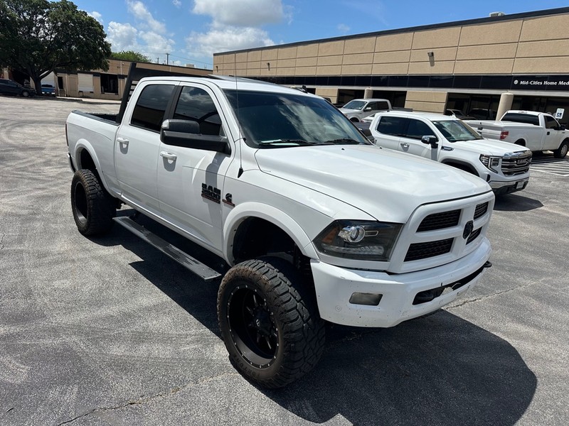 Ram 2500 Vehicle Full-screen Gallery Image 8