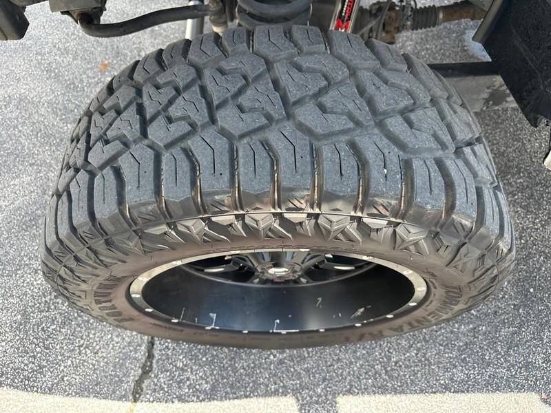 Ram 2500 Vehicle Full-screen Gallery Image 10