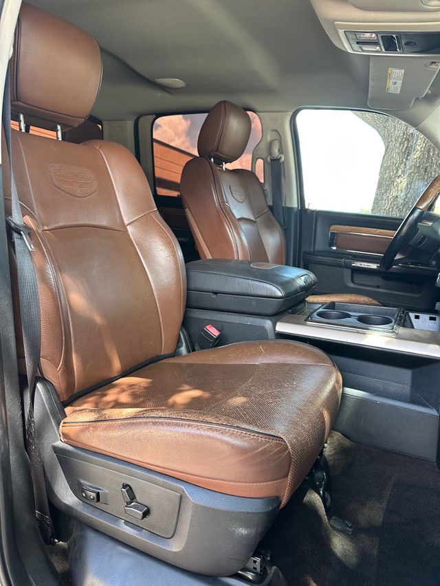 Ram 1500 Vehicle Full-screen Gallery Image 14