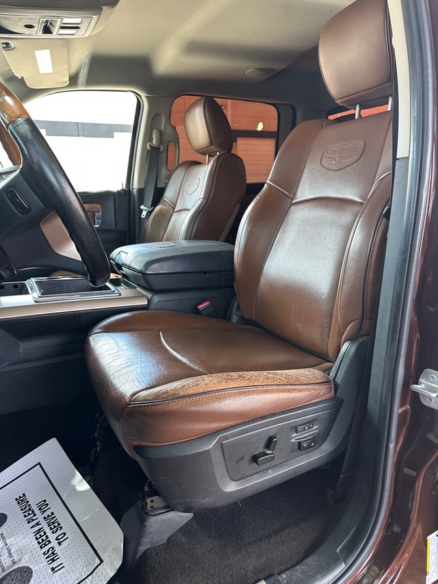 Ram 1500 Vehicle Full-screen Gallery Image 16