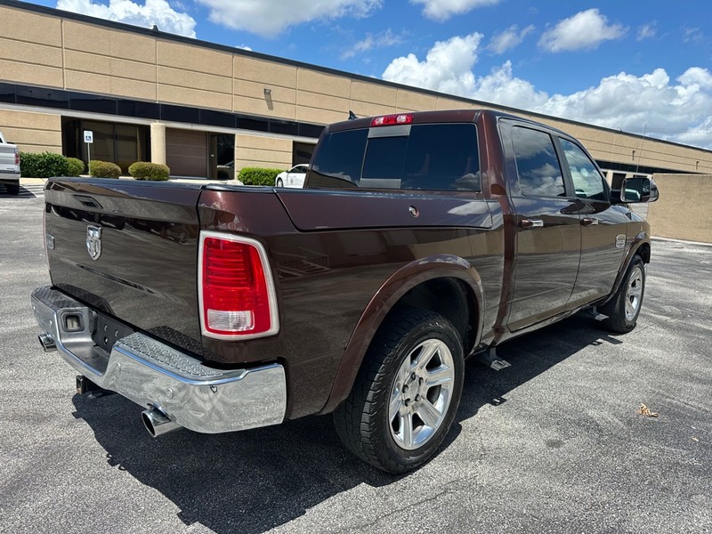Ram 1500 Vehicle Full-screen Gallery Image 5