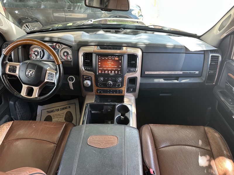 Ram 1500 Vehicle Full-screen Gallery Image 13
