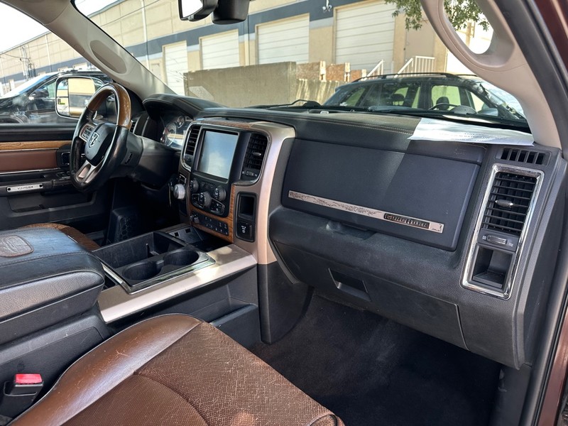 Ram 1500 Vehicle Full-screen Gallery Image 15