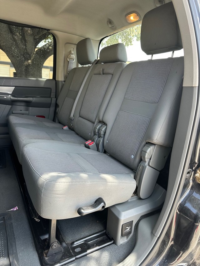 Dodge Ram 2500 Vehicle Full-screen Gallery Image 09