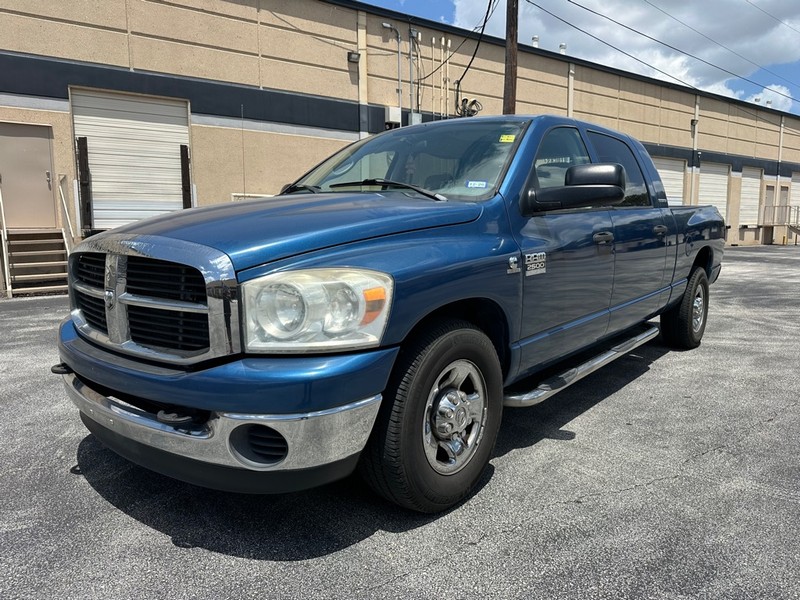 Dodge Ram 2500 Vehicle Full-screen Gallery Image 01