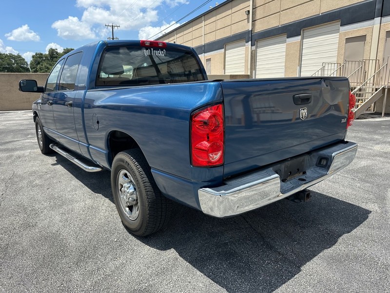 Dodge Ram 2500 Vehicle Full-screen Gallery Image 03