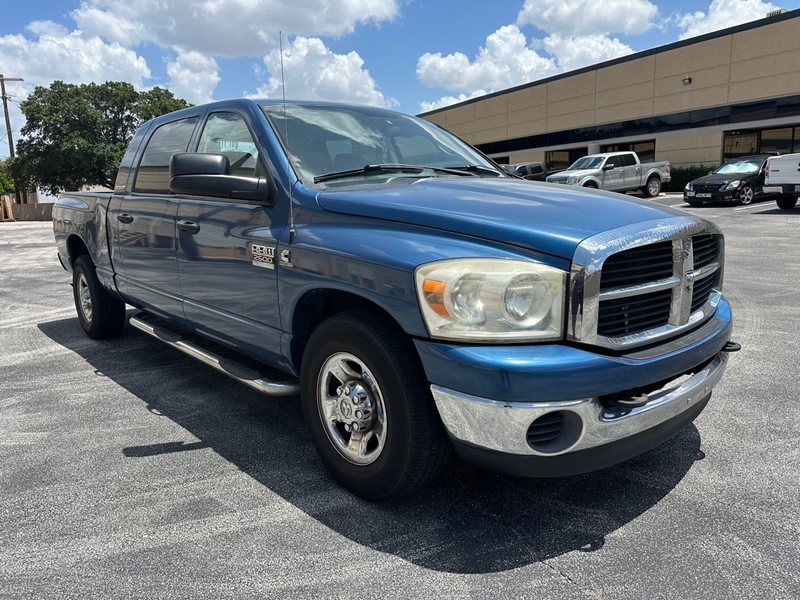 Dodge Ram 2500 Vehicle Full-screen Gallery Image 06