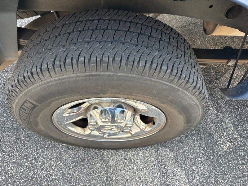 Dodge Ram 2500 Vehicle Full-screen Gallery Image 08