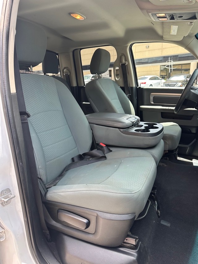 Ram 1500 Vehicle Full-screen Gallery Image 11