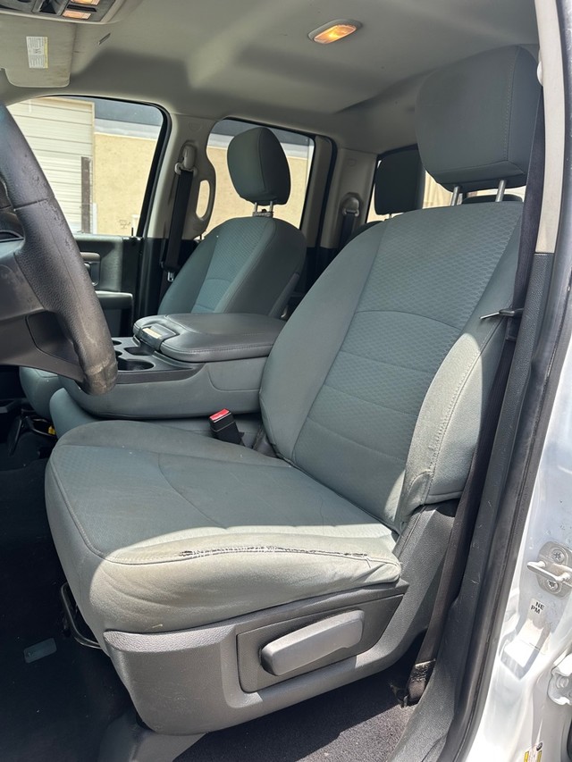Ram 1500 Vehicle Full-screen Gallery Image 13
