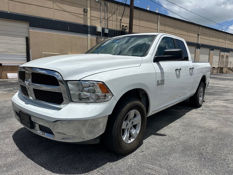 Ram 1500 Vehicle Full-screen Gallery Image 01