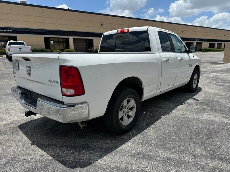 Ram 1500 Vehicle Full-screen Gallery Image 04