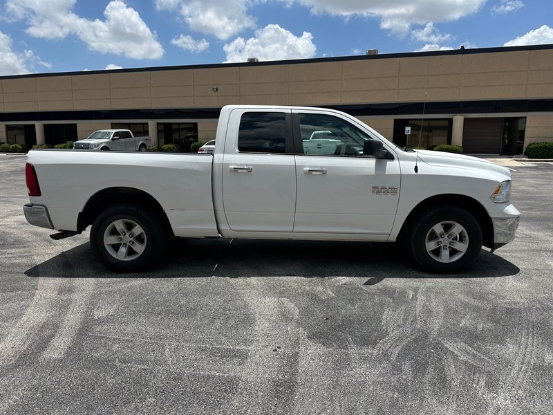 Ram 1500 Vehicle Full-screen Gallery Image 05