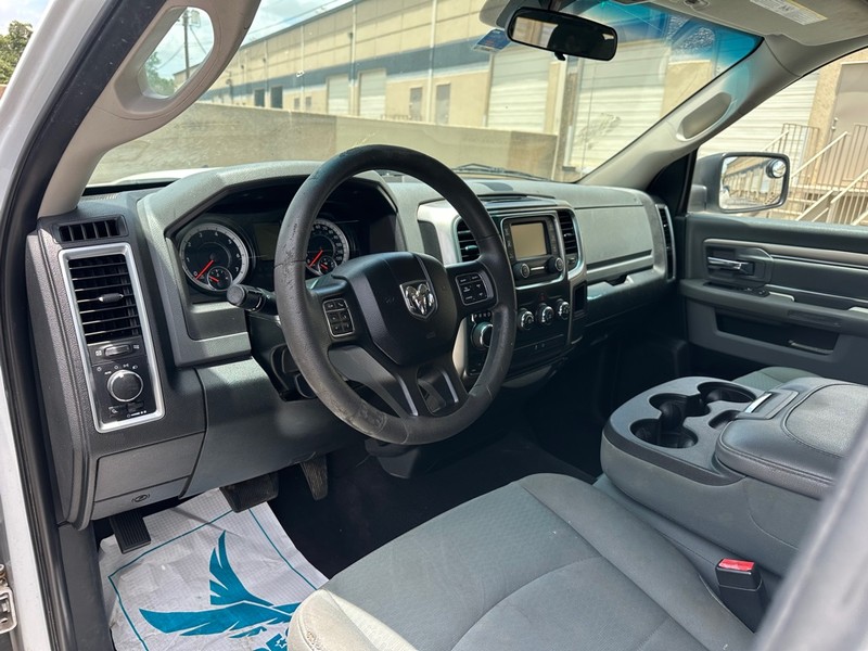 Ram 1500 Vehicle Full-screen Gallery Image 14