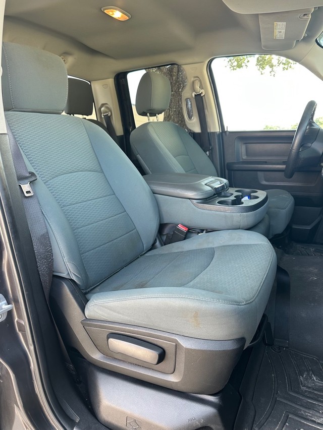 Ram 1500 Vehicle Full-screen Gallery Image 11