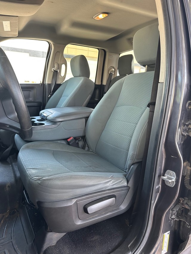 Ram 1500 Vehicle Full-screen Gallery Image 13
