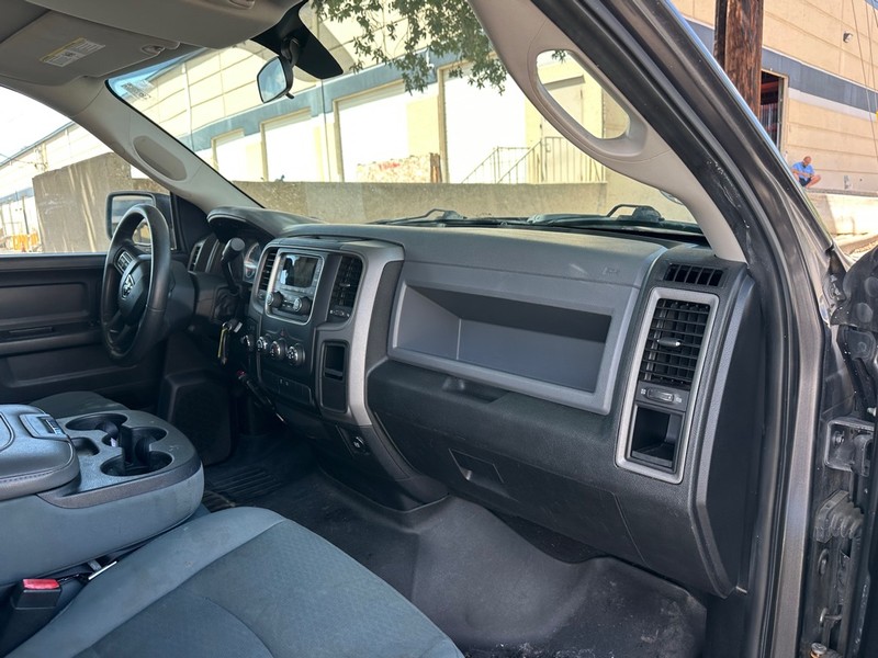 Ram 1500 Vehicle Full-screen Gallery Image 12