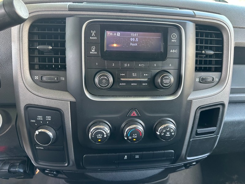 Ram 1500 Vehicle Full-screen Gallery Image 15