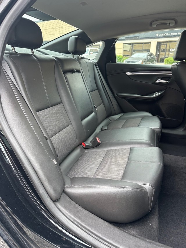 Chevrolet Impala Vehicle Full-screen Gallery Image 08