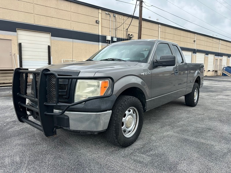 Ford F-150 Vehicle Full-screen Gallery Image 01