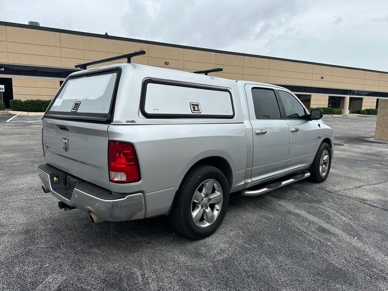 Ram 1500 Vehicle Full-screen Gallery Image 04