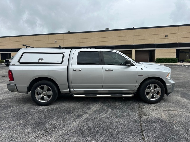 Ram 1500 Vehicle Full-screen Gallery Image 05