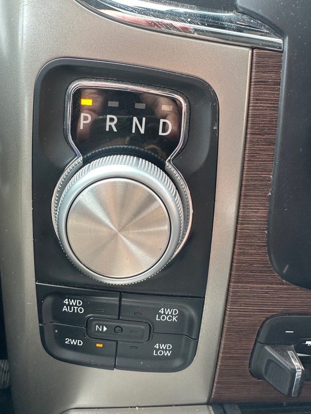Ram 1500 Vehicle Full-screen Gallery Image 18