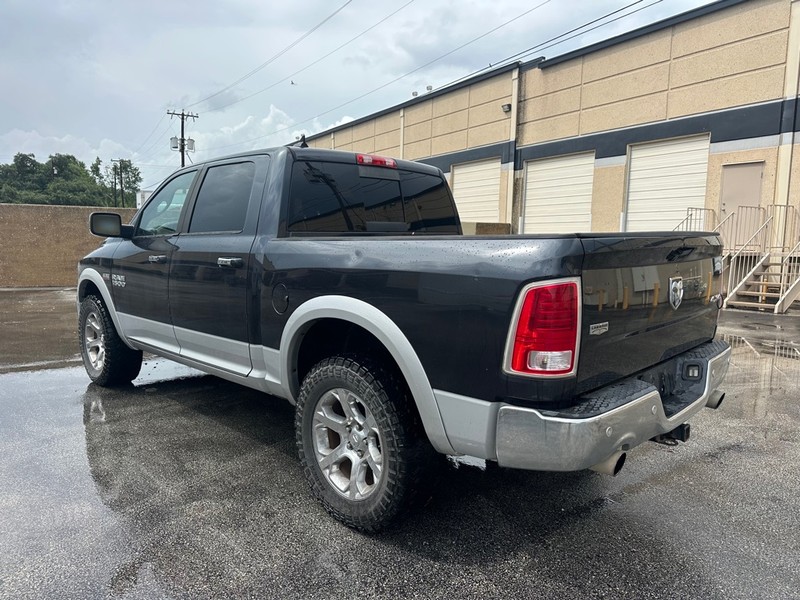 Ram 1500 Vehicle Full-screen Gallery Image 4
