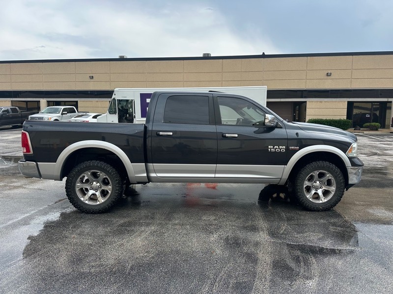 Ram 1500 Vehicle Full-screen Gallery Image 6