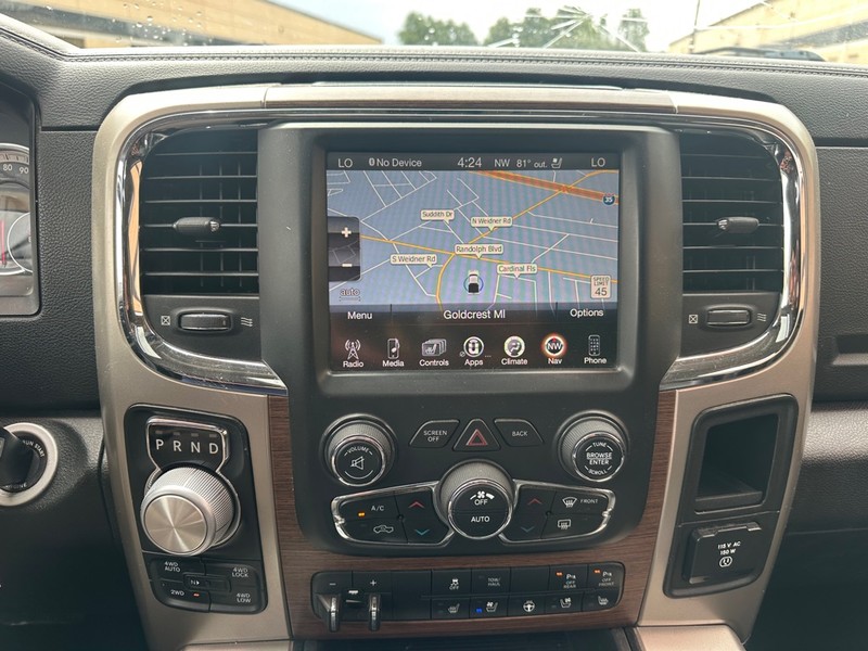 Ram 1500 Vehicle Full-screen Gallery Image 17