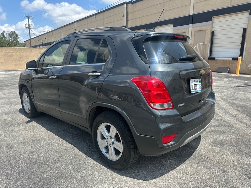 Chevrolet Trax Vehicle Full-screen Gallery Image 03