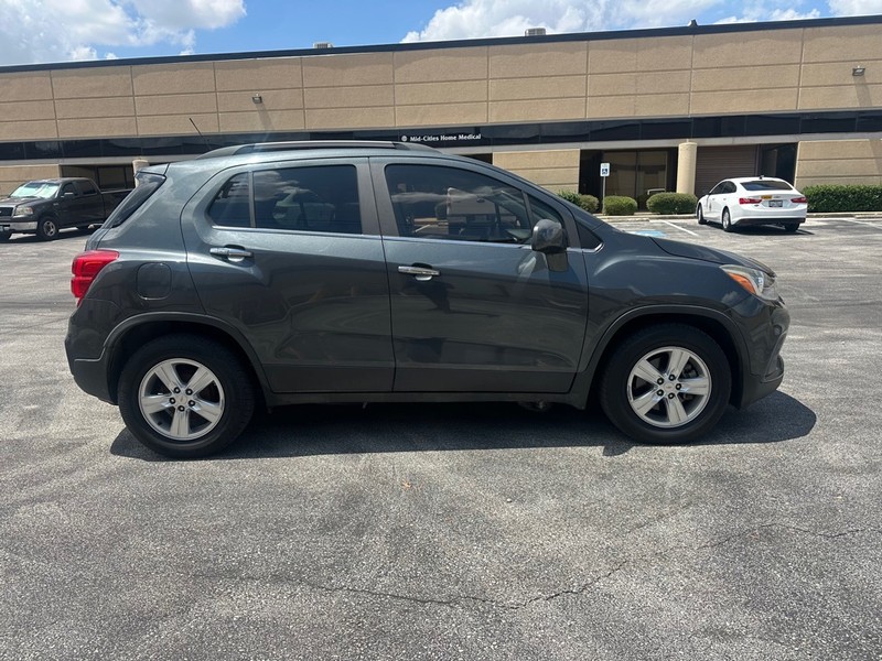 Chevrolet Trax Vehicle Full-screen Gallery Image 05