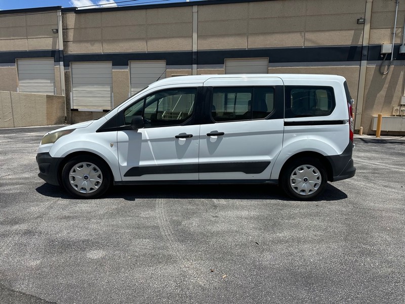 Ford Transit Connect Wagon Vehicle Full-screen Gallery Image 02